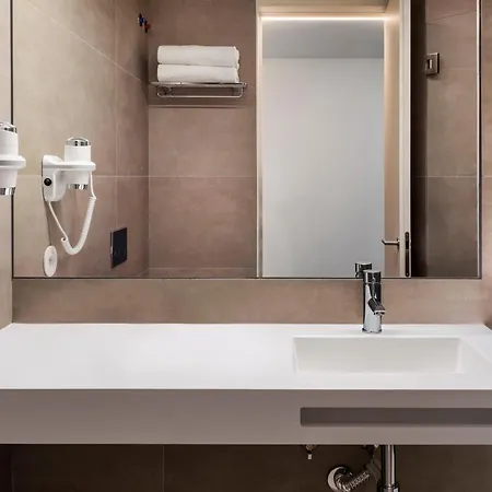 Famalicao 酒店 维拉诺瓦-德法马利